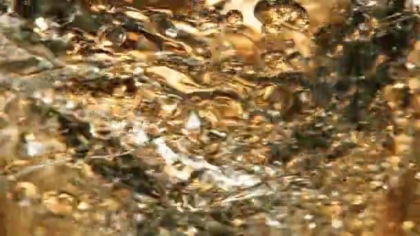 Super Slow Motion Detail Shot Von Golden Oil Whirl Bei — Stockvideo
