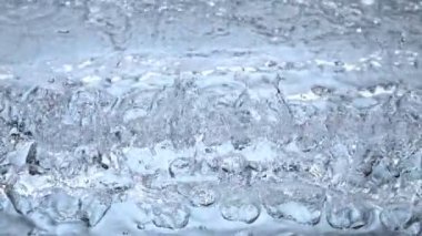 Su Dalgaları 'nın Süper Yavaş Çekimi Lineer Çarpışma' yı 1000fps 'te gösteriyor. 4K Çözünürlükte Yüksek Hız Sinema Kamerası ile Çekim.