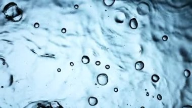 1000 fp 'de Süper Yavaş Akış ve Köpüren Su Çekimi. Yüksek Hız Sinema Kamerası ile 4K çözünürlükte çekilmiştir.