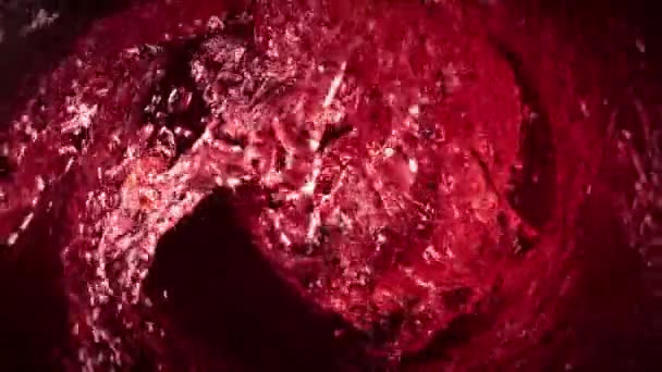 Σούπερ Αργή Κίνηση Shot Του Κόκκινου Κρασιού Περιστρέφεται Γύρω Στο — Αρχείο Βίντεο