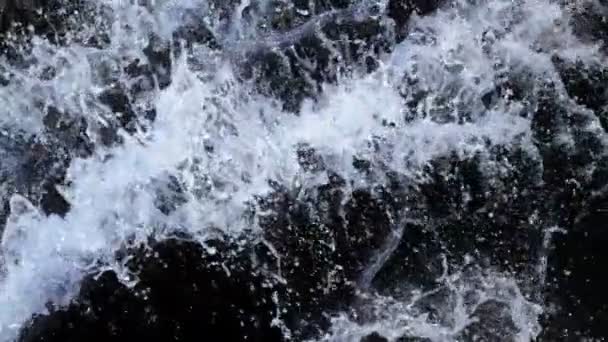 Super Slow Motion Skott Stänk Vatten Svart Bakgrund 1000 Fps — Stockvideo