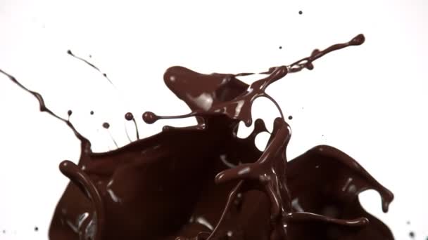 Super Slow Motion Shot Splashing Chocolate Derretido Isolado Fundo Branco — Vídeo de Stock