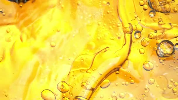 Super Slow Motion Shot Golden Oil Waits 1000Fps Съемки Высокой — стоковое видео