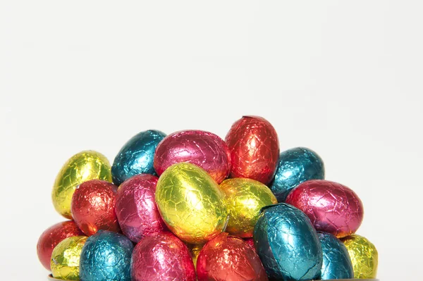 Uova di Pasqua colorate in primo piano — Foto Stock