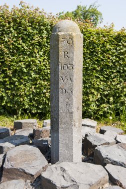 Pole 79, demarkation amacı tarihi dike bölüm hazne