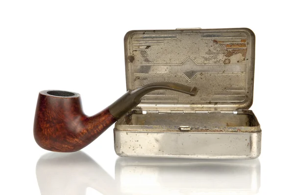 Pipe with tobacco box isolated in white — Stock Photo, Image