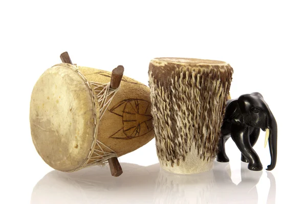 African drum and carved elephant — Stock Photo, Image