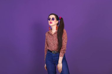 90 'ların BDT modası 80' lerin genç kadın portresi.