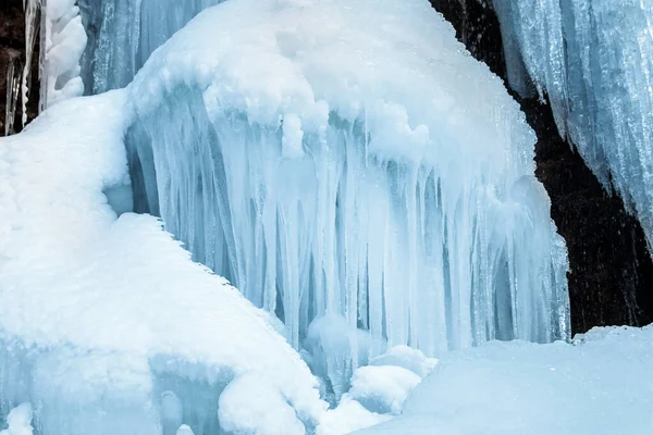 Winter Cold Background Many Icicles Snow — Stock Photo, Image