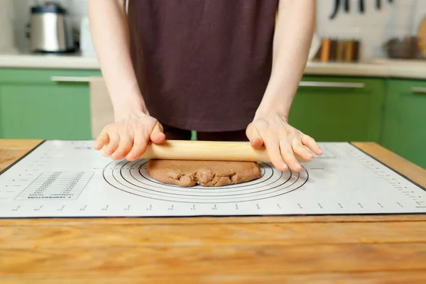 Rolling Out Shortcrust Pastry Silicone Baking Mat Wooden Table Copy — Stock Fotó