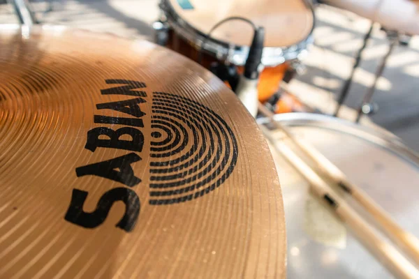 Logo Sabian Close Sul Piatto Ride Sul Set Tamburi Almaty — Foto Stock