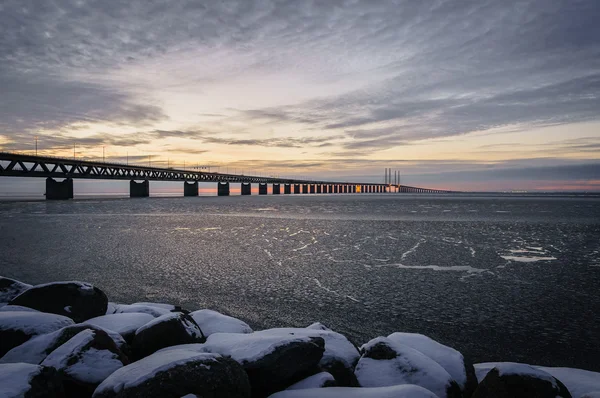 Icy waters by the Øresund Bridge — Stock Photo, Image