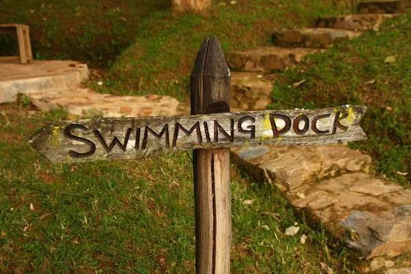 Wooden Swimming Dock Sign — Stock Photo, Image