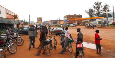 kabale içinde bekleyen taksi motosiklet