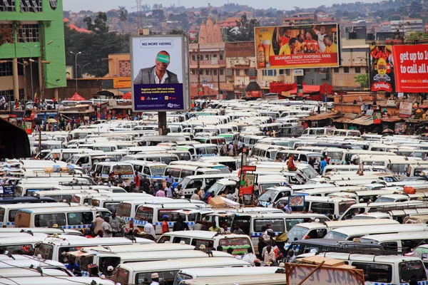 Hub dei Trasporti Pubblici a Kampala, Uganda — Foto Stock