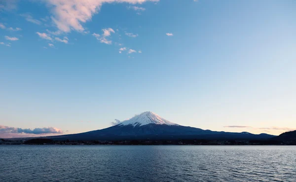 Mt fuji in der Abenddämmerung — Stockfoto