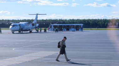 Utair Havayolları 'nın uçağı. Utair, ünlü Rus havayolu şirketi Moskova, Rusya - 28 Ağustos 2021