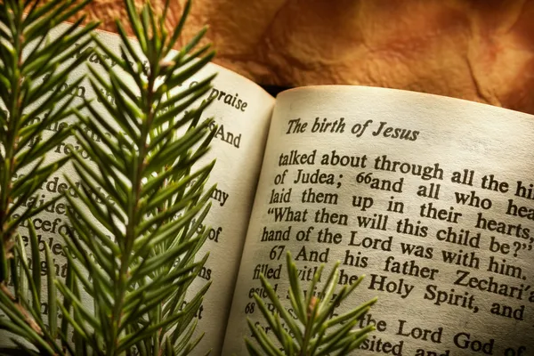 Bible open to Christmas passage — Stock Photo, Image