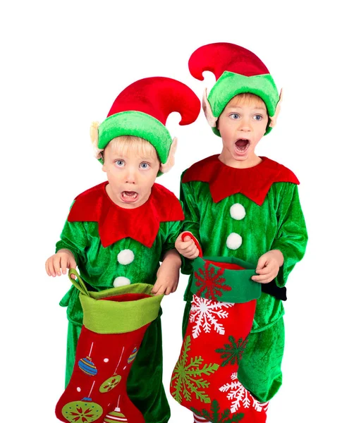 Niños Pequeños Vestidos Como Pequeños Elfos Con Sombreros Navidad Aislados — Foto de Stock