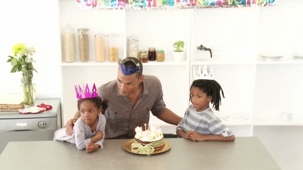 Ethnic dad and children celebrating a birthday — Stock Video