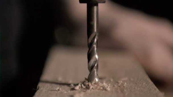Pengebor listrik bekerja dalam gerak super lambat — Stok Video