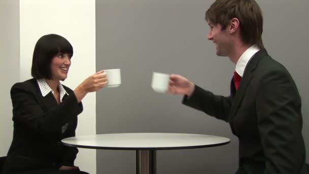 Collega's hebben koffie samen — Stockvideo