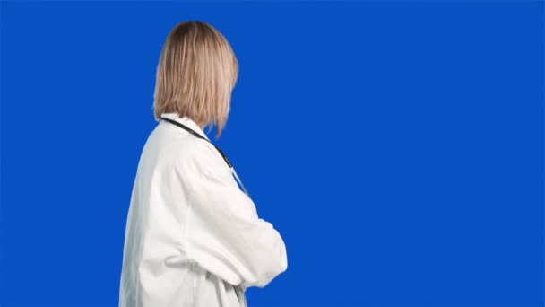 Blue - screen doctor — Stock Video