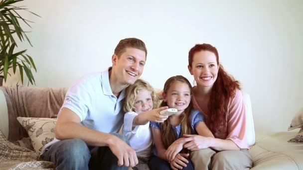 Family watching the television — Stock Video