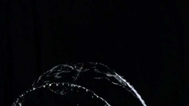 Liquido gettato verso l'alto in super slow motion — Video Stock