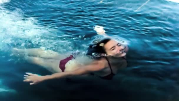 Woman emerging for water in slow motion — Stock Video