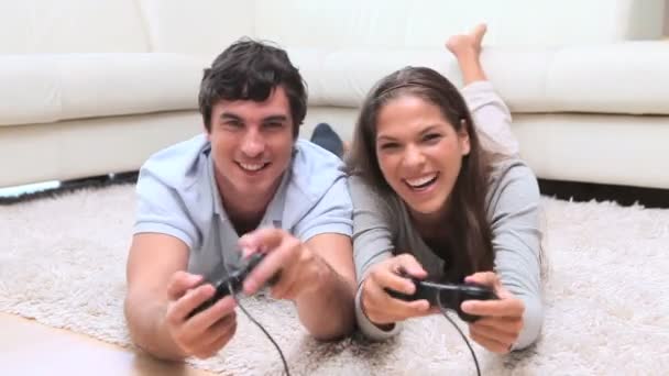 Happy couple playing video games — Stock Video