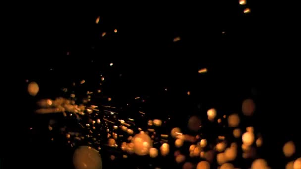 Heldere sparks stroomt in super slow motion — Stockvideo