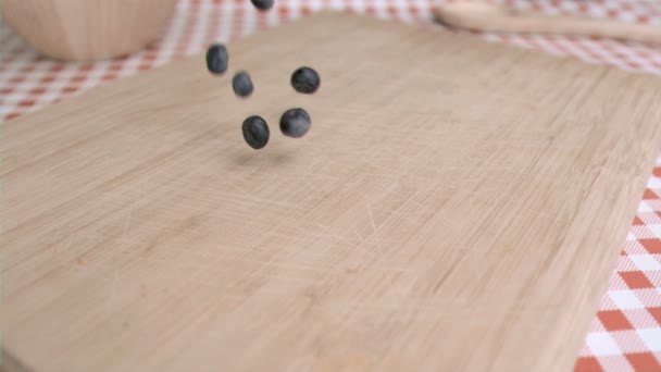 Blueberry falling in super slow motion — Stock Video