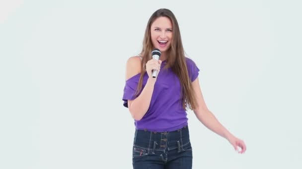 Karaoke chica cantando — Vídeo de stock