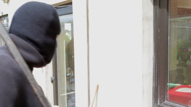 Burglar Try To Break Into The House