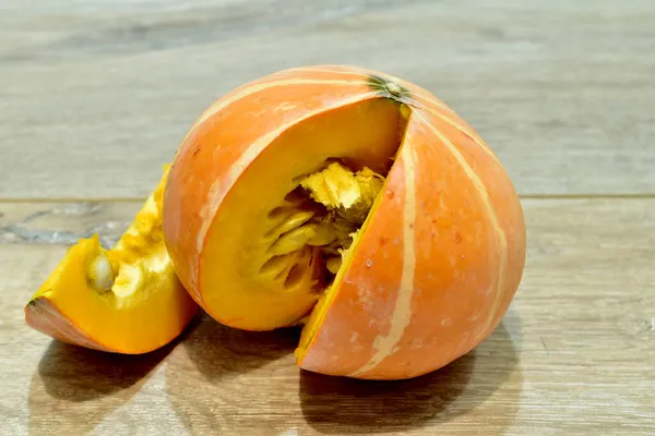Picture Shows Ripe Orange Pumpkin Cut Slice Wooden Table — Stock Photo, Image