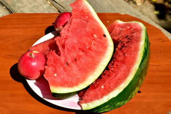 Picture Shows Watermelon Cut Pieces Plate Table —  Fotos de Stock