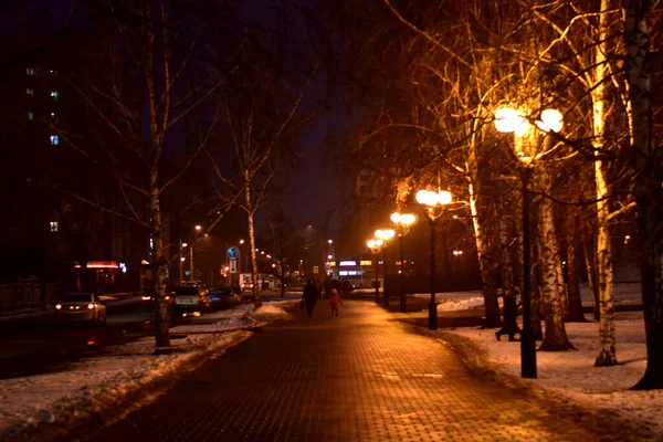 Eine Der Straßen Der Stadt Der Nacht — Stockfoto