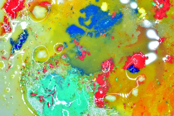 Текстурный Узор Созданный Мыльными Пузырями Красном Синем Желтом Фоне Жидкости — стоковое фото