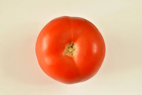 Ripe Fresh Red Tomato Lies White Background — Zdjęcie stockowe