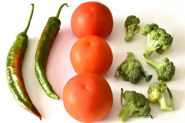 Still Life White Background Fresh Vegetables Tomatoes Broccoli Few Pods — 스톡 사진