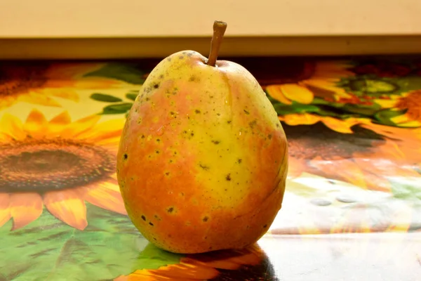 Εικόνα Δείχνει Ένα Ζουμερό Ώριμο Αχλάδι Ένα Φρούτο Που Λαμβάνεται — Φωτογραφία Αρχείου