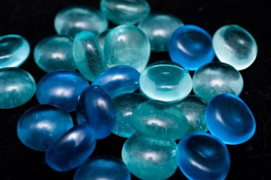 Mavi dekorasyon topları