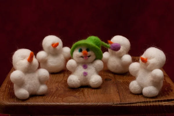 Schneemann mit Mandarine — Stockfoto