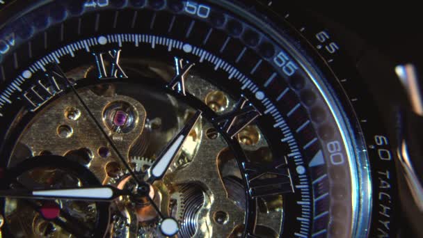 Belle Montre Mécanique Avec Engrenages Ouverts Mécanisme Cadran Une Montre — Video