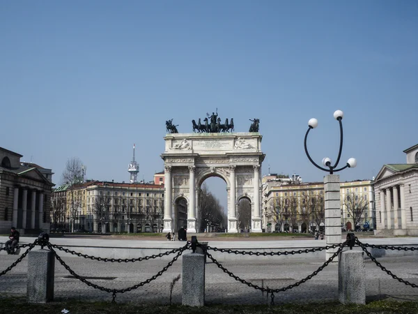 Boog van vrede in sempione park, Milaan, Lombardije, Italië — Stockfoto