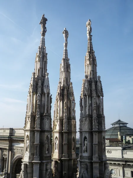 Gotisk katedral i Milano ved piazza del duomo – stockfoto
