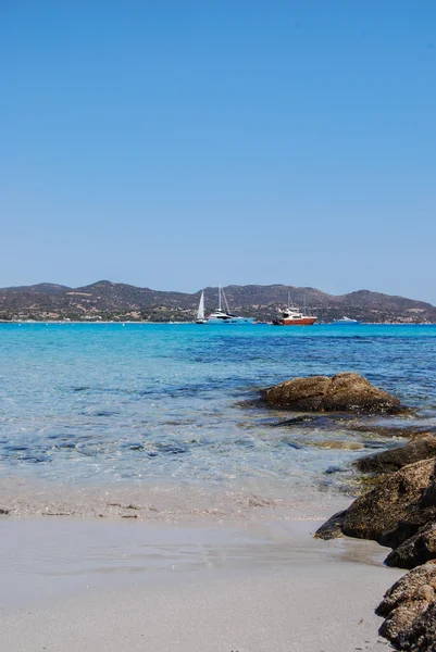 Pohled na krásné moře villasimius, Sardinie, Itálie — Stock fotografie