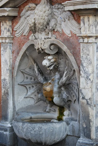 在梵蒂冈的喷泉。罗马。意大利 — 图库照片