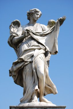 Bernini 'nin mermer melek heykeli, Roma' daki Sant 'Angelo Köprüsü' nden çaprazlanmış.